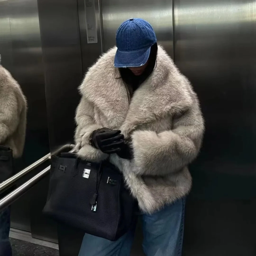 Manhattan - Cropped Faux Fur Jacket