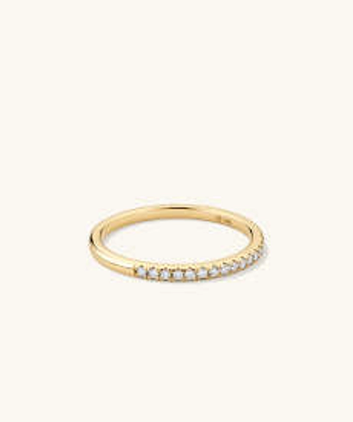 Diamonds team ring in 14k yellow gold with conflict-free diamonds