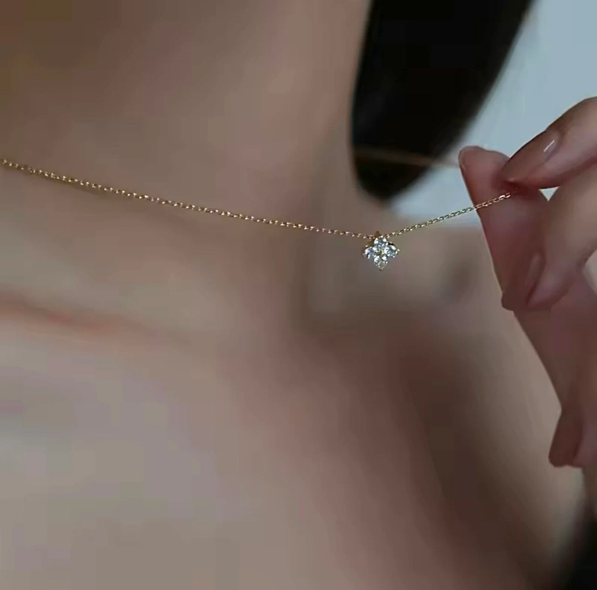 Renzelle® Dainty Clover Pendant