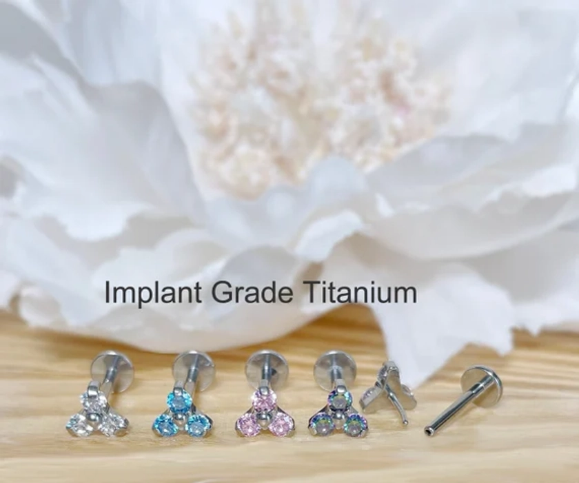 20G/18G/16G Implant Grade Titanium Threadless Push In Triangle CZ Top Labret Bar Stud • Tragus Helix Cartilage Conch Ear