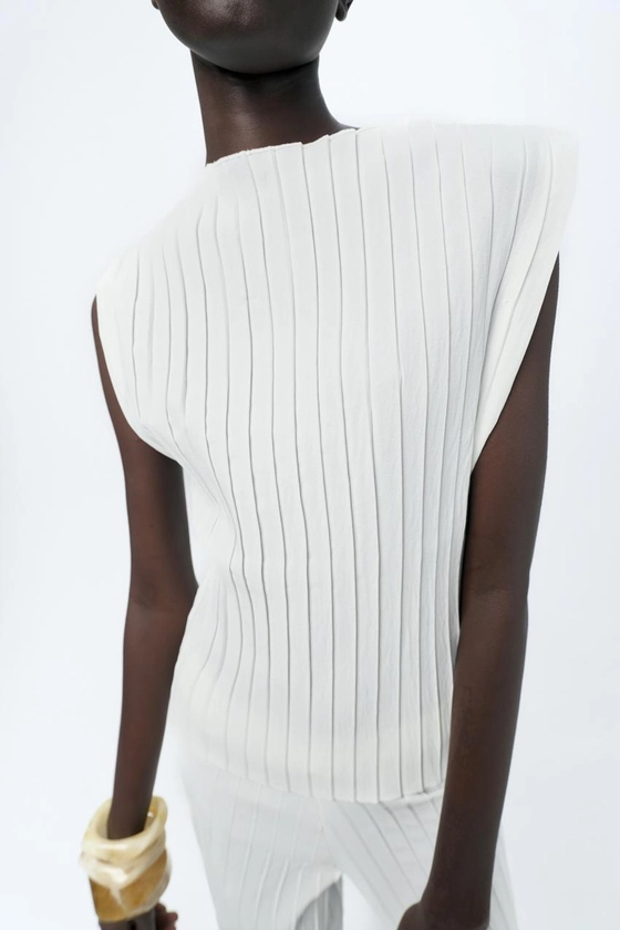 PLEATED TOP