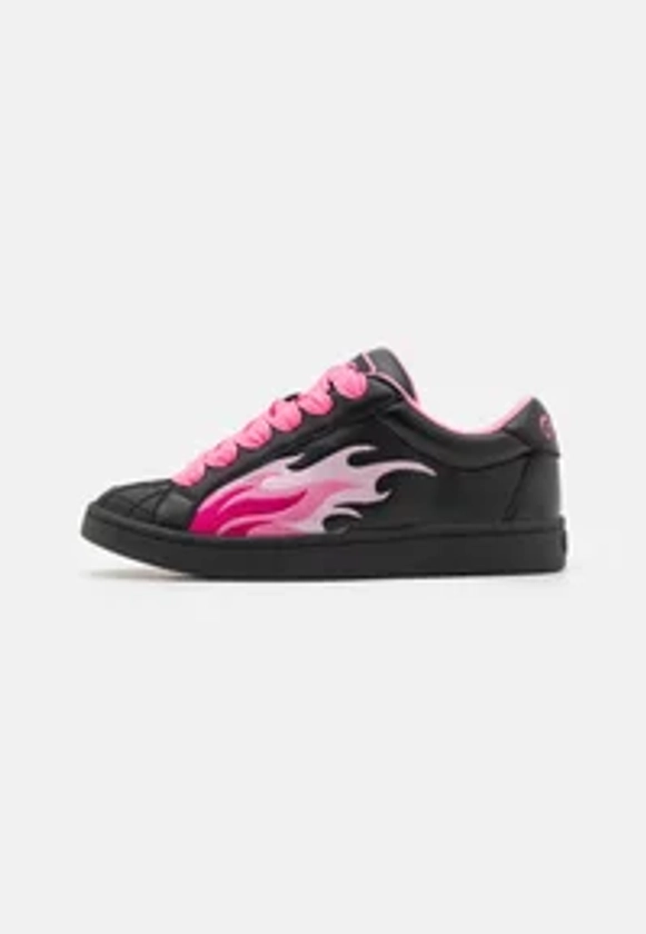 LIBERTY - Chaussures de skate - black/pink