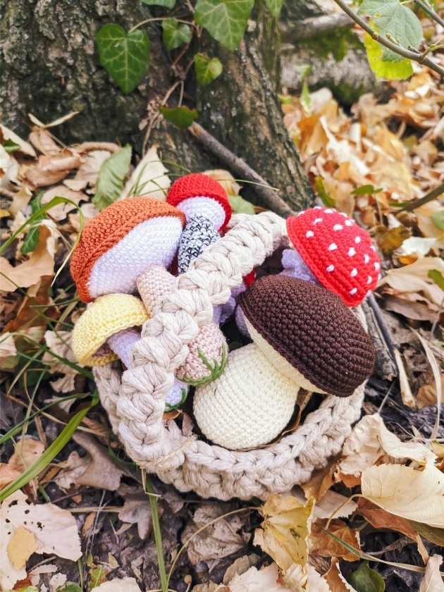 Crochet mushroom set in a basket, 6 mushrooms, Crochet play food, Waldorf toy.