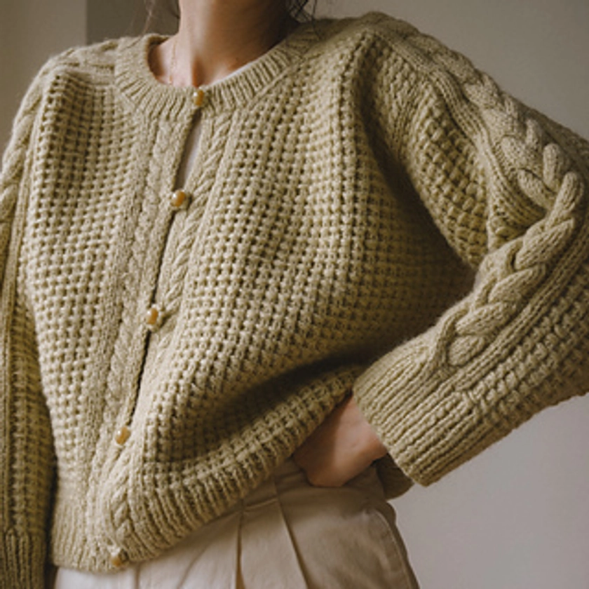 Beatrix cardigan pattern by Gregoria Fibers