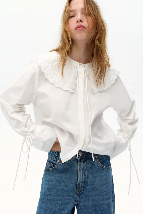 Blouse en popeline avec broderie anglaise - Manches longues - Longueur classique - Blanc - FEMME | H&M FR