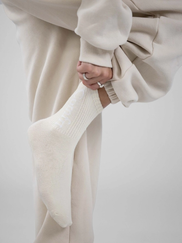 Signature Fit Mid Length Socks — Comfrt