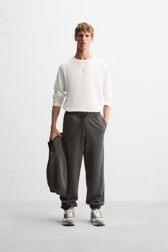 BASIC JOGGER TROUSERS