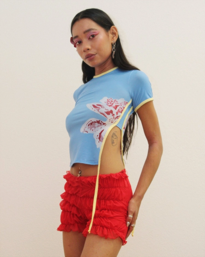 FLOWER SOCCER TEE — Rhi Dancey