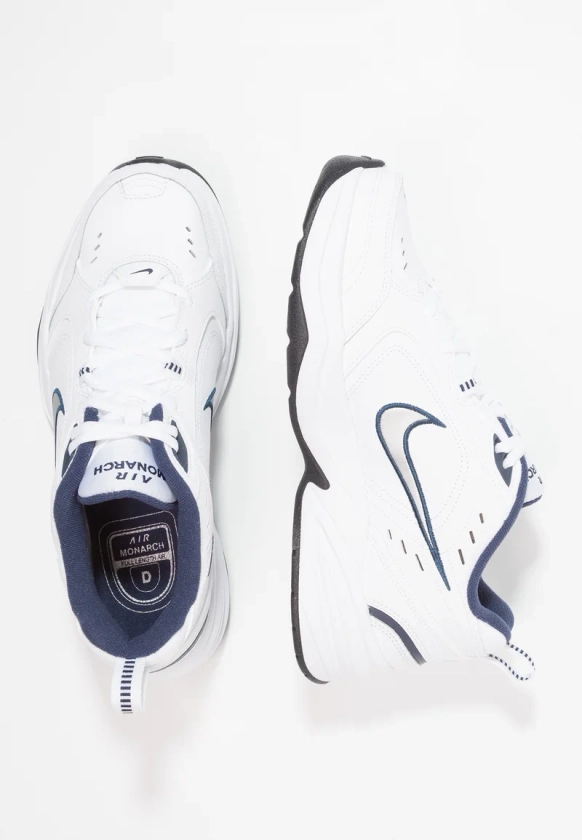 Nike Performance AIR MONARCH IV - Chaussures fitness - white/metallic silver/argenté - ZALANDO.FR