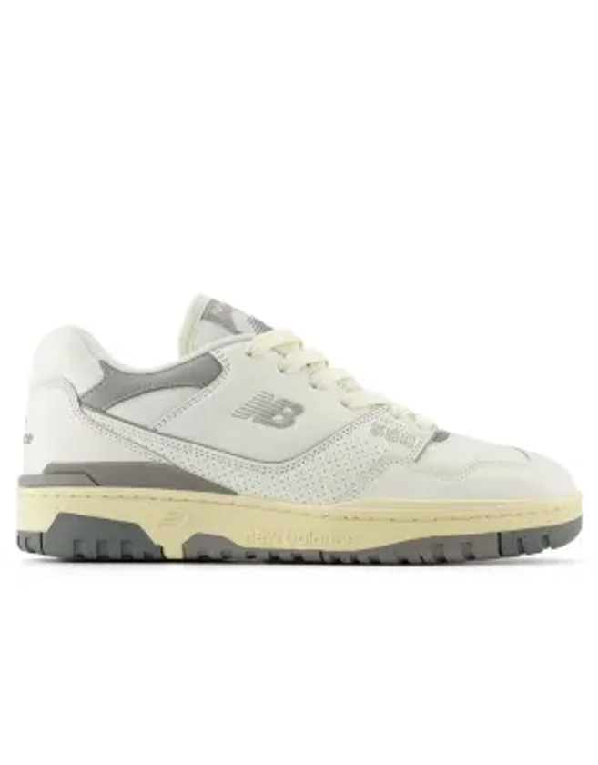 New Balance 550 trainers in white