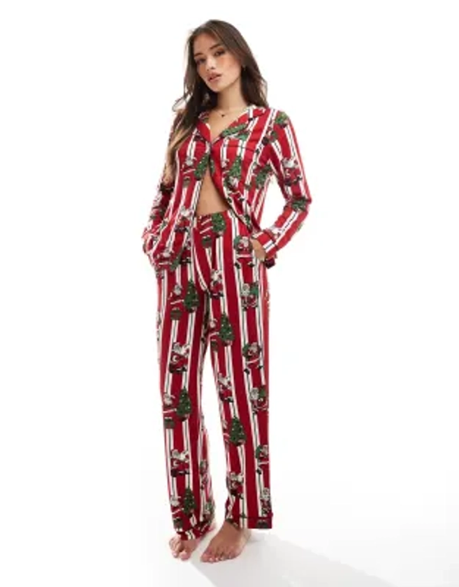 Chelsea Peers - Pyjama de Noël unisexe en polyester à rayures motif Père Noël avec haut manches longues avec col à revers et pantalon | ASOS