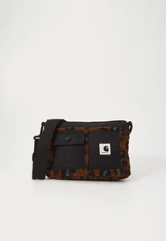 ORLA STRAP BAG UNISEX - Sac bandoulière - tamarind/black