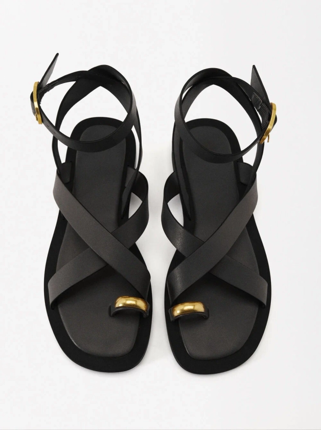 Flat Crossed Sandals With Metallic Detail Black | Parfois