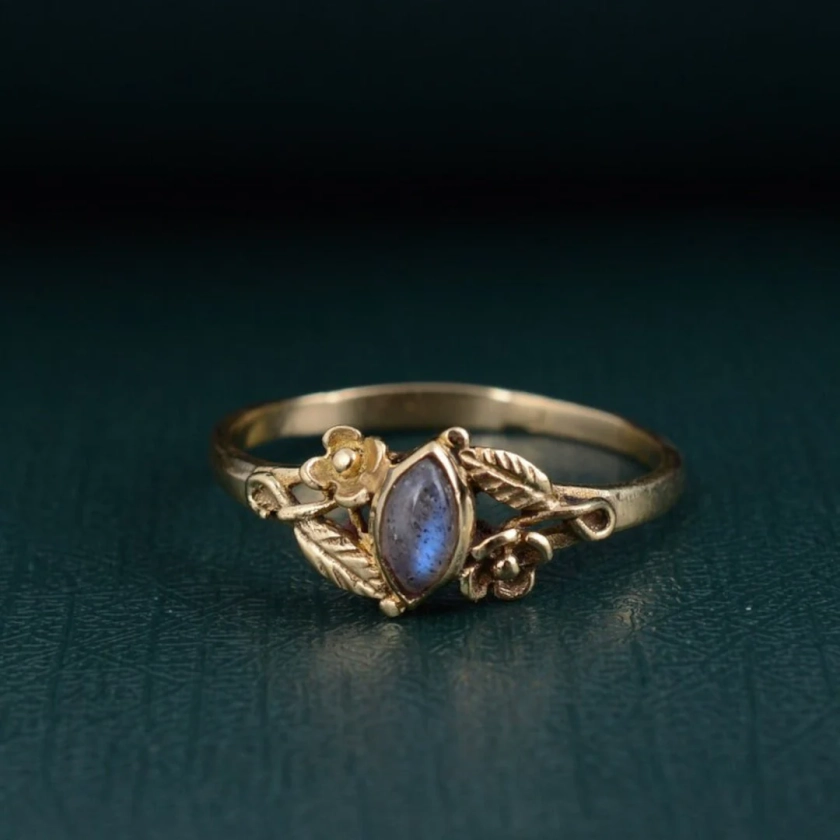 Labradorite Ring,Handmade Ring,Woman Ring,Vintage brass Ring,Unique Ring, Antique Ring,Boho Ring,Anniversary Ring,Gift Ring,Gifts For Her