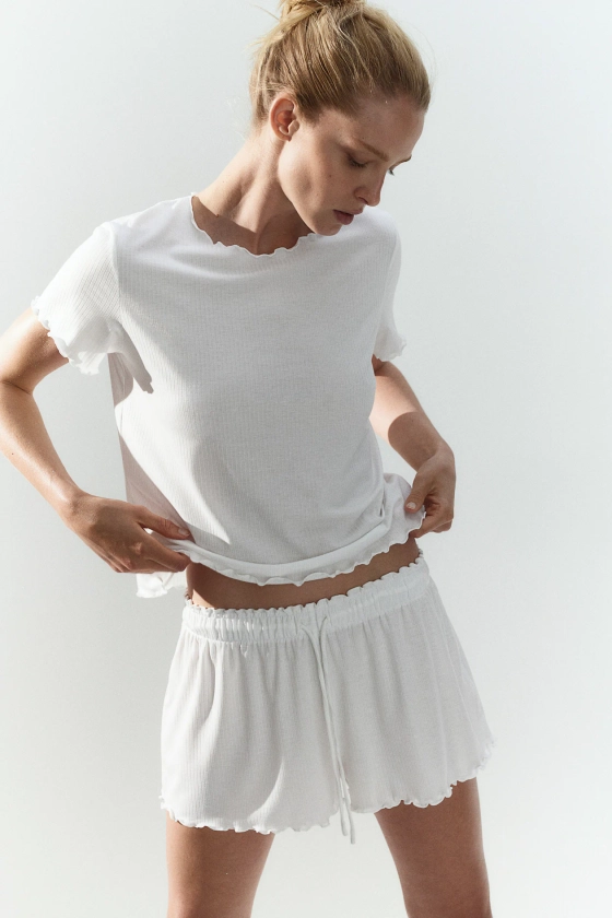 Overlock-detail ribbed pyjamas - Round neck - Short sleeve - White - Ladies | H&M GB