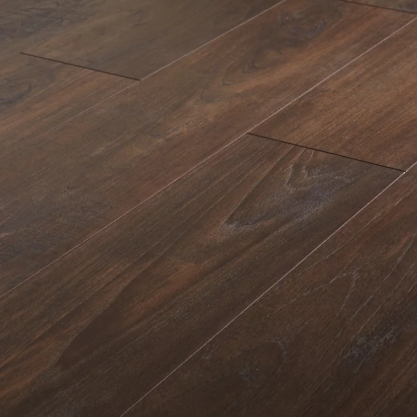 GoodHome Swanley Dark oak effect Laminate Flooring, 1.29m² | DIY at B&Q