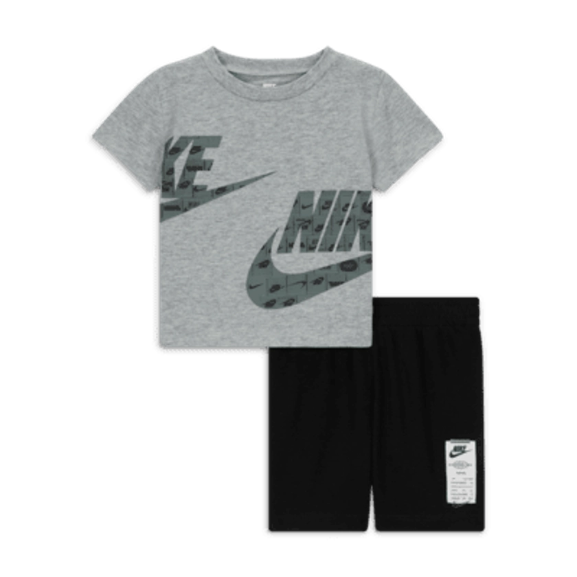 Nike Sportswear Club Specialty French Terry Baby (12-24M) Shorts Set