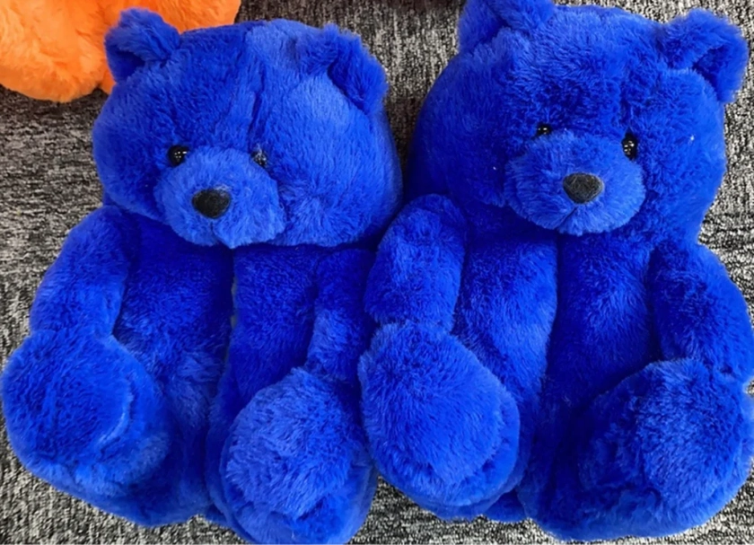 CQ blue fur slippers