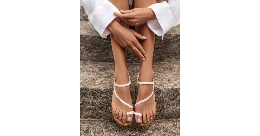 DeeZee Bílé sandály bez podpatku Summer Mist > DeeZee internetovém obchodě 