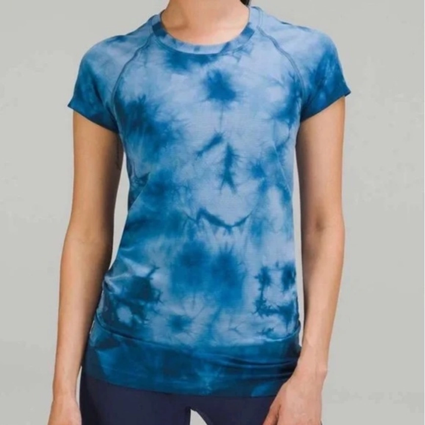 Lululemon Swiftly Tech Blue Marble Dye T-shirt Size 6 NWT!