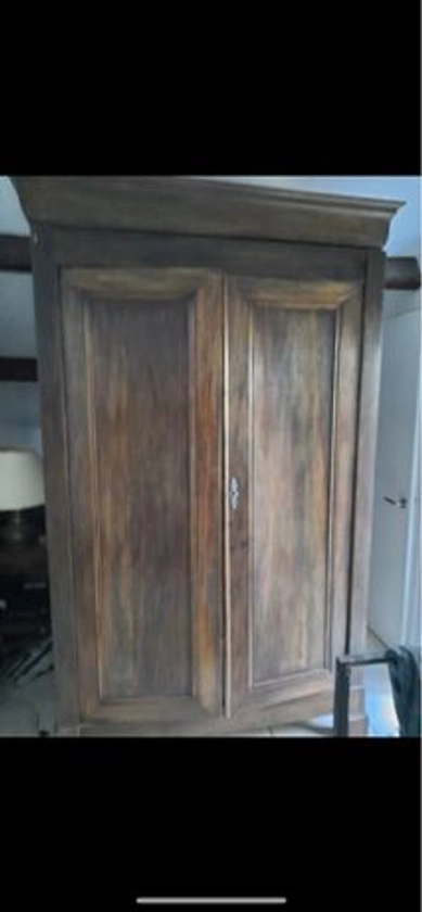 Armoire en bois