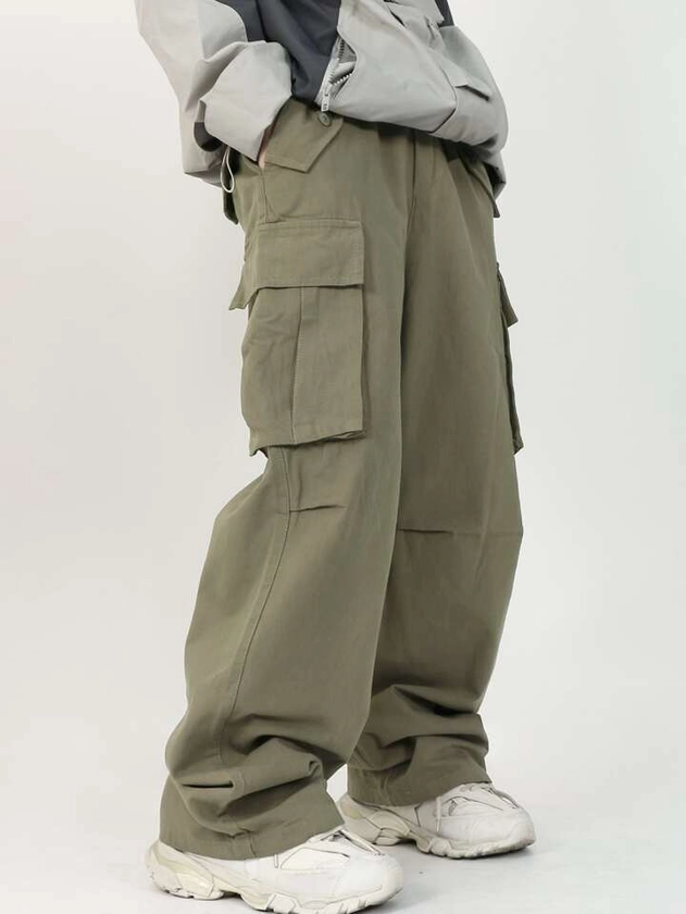 Manfinity Hypemode Loose Fit Men's Cargo Pants With Flap Pockets And Drawstring Waist
