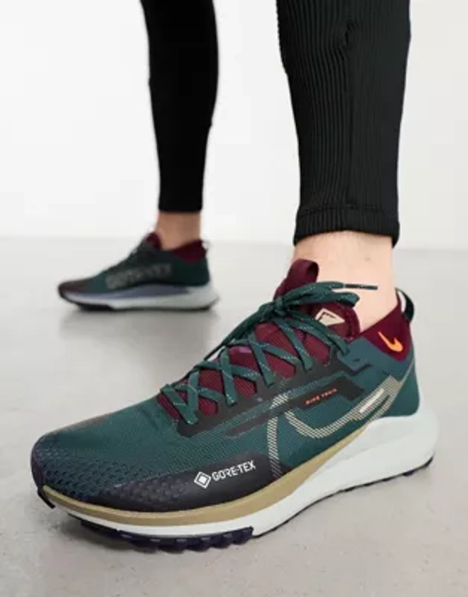 Nike running - React Pegasus Trail 4 Gore-TEX - Baskets - Kaki et bordeaux | ASOS
