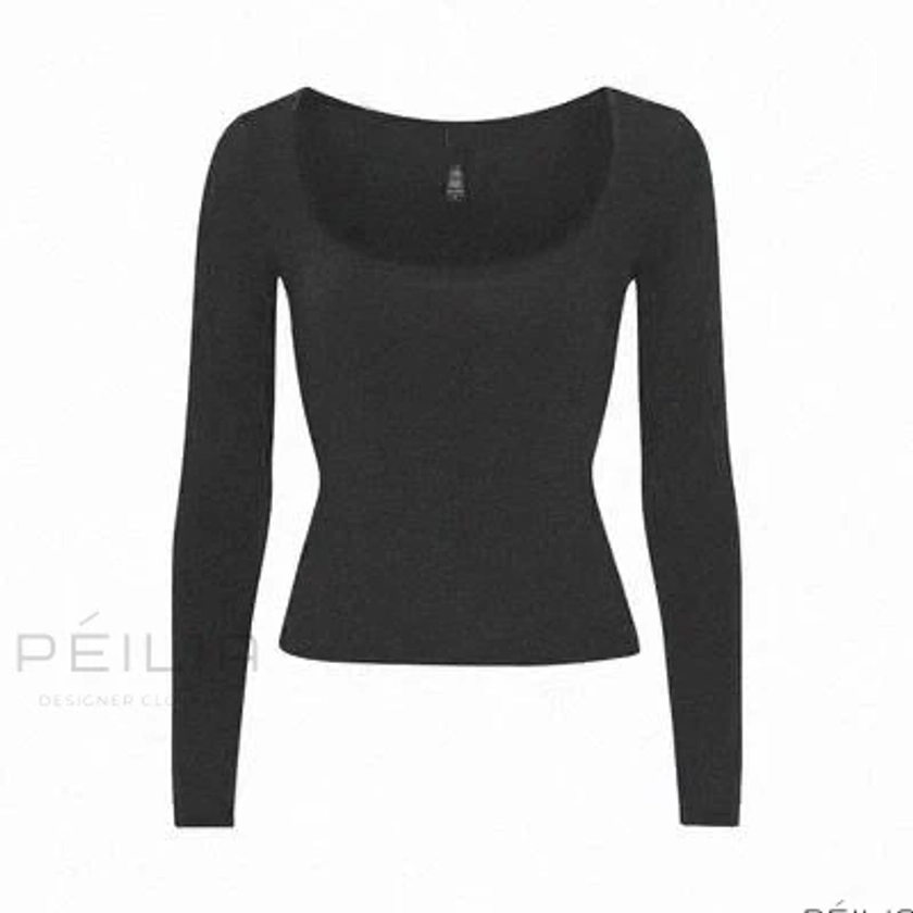 Peilia – Professional Fitted Long Sleeve Base Shirt with Popover Collar Design