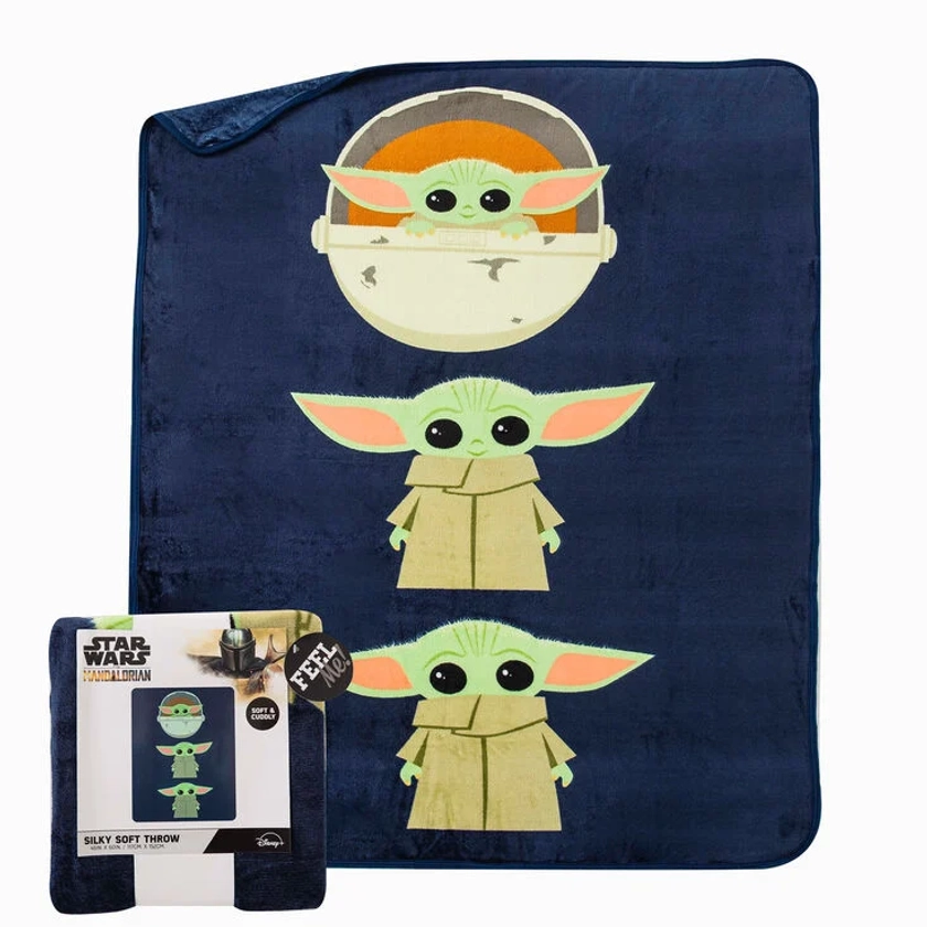 Star Wars™: The Mandalorian Silk Touch Throw Blanket (ds)