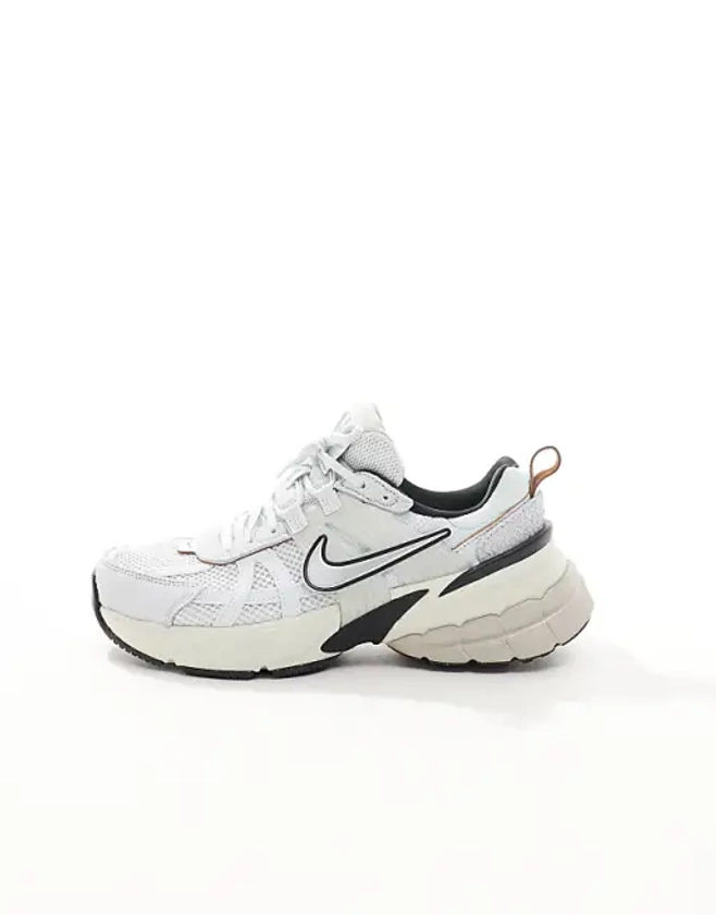 Nike V2K Run unisex trainers in white and black