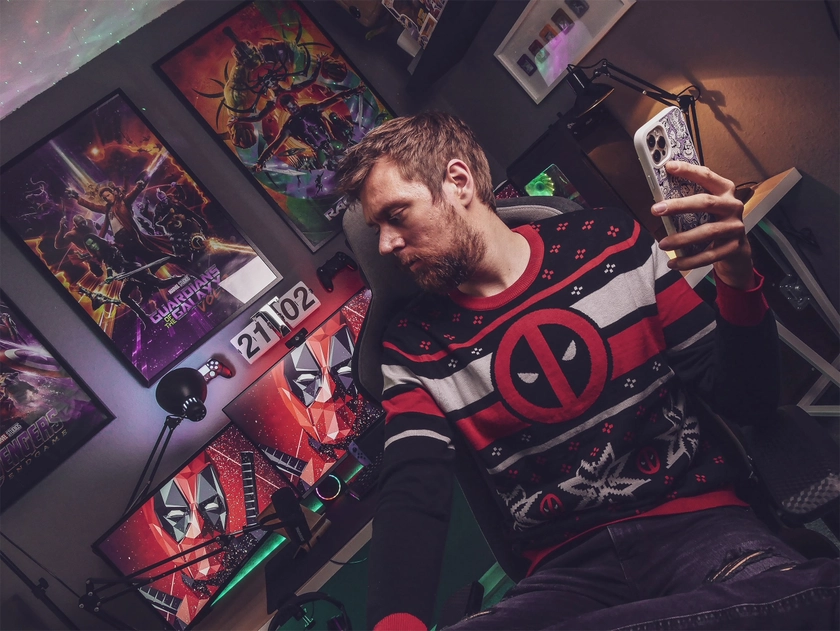 Deadpool - Pull tricoté avec logo