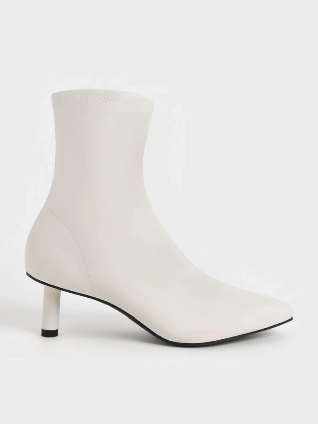 Bottines à talon cylindrique    
         - Blanc craie